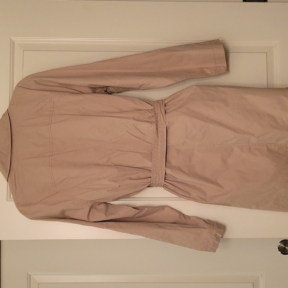 Old Navy tan trench coat - Picture 2 of 2